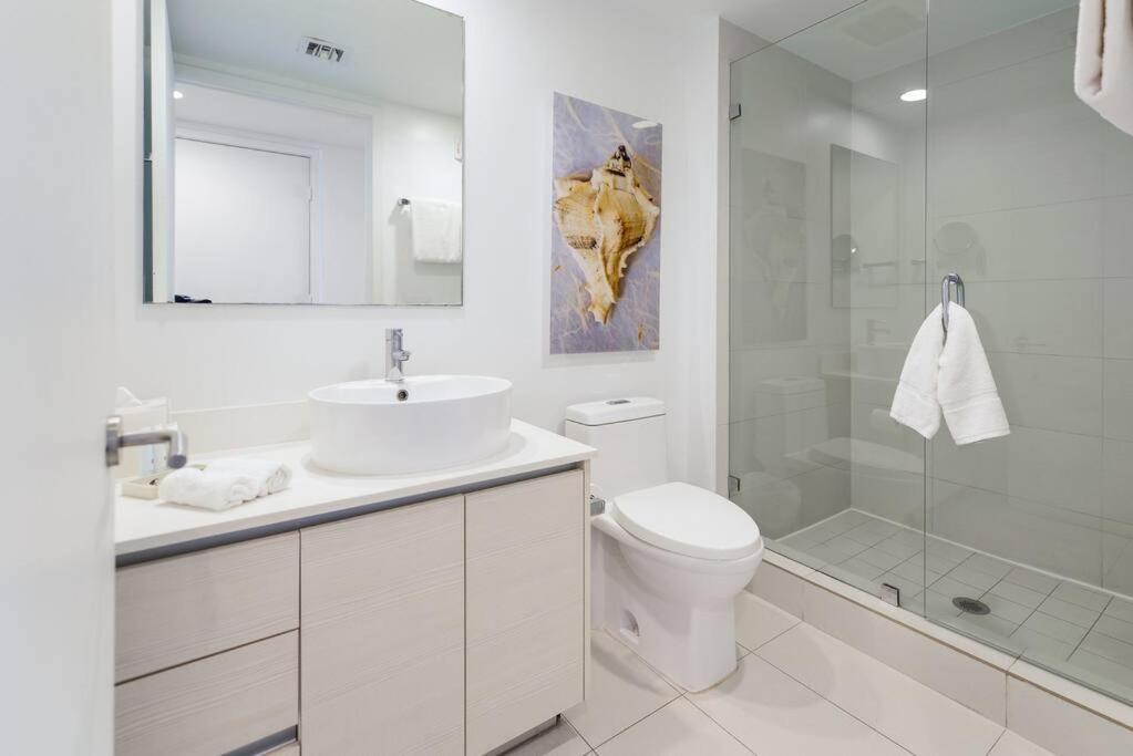 Awesome 2Br Condo Beachwalk Resort Hallandale Beach Esterno foto